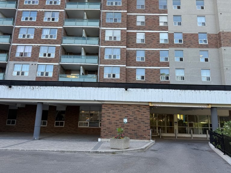 Front of 140 Carlton Street, Toronto