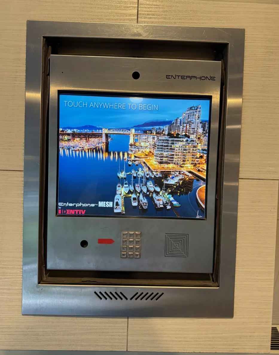 Building entrance panel with keypad. Enter the buzzer code.