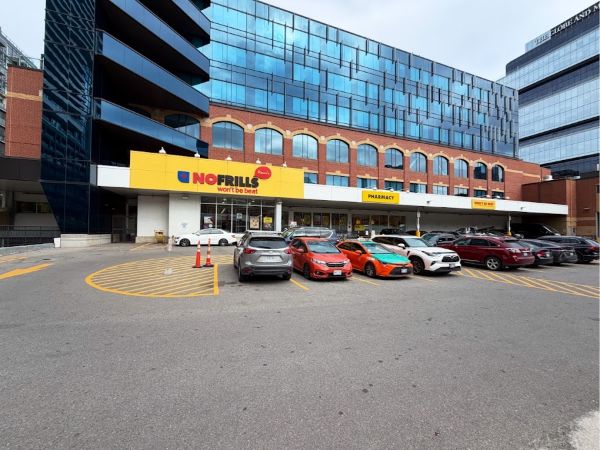 Rocco's NOFRILLS Toronto